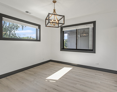 6500 S Ingleside Avenue - Photo Thumbnail 5