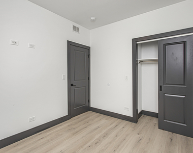 6500 S Ingleside Avenue - Photo Thumbnail 9