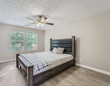 5485 Tunbridge Wells Road - Photo Thumbnail 5