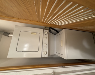 1649 W Pratt Boulevard - Photo Thumbnail 7