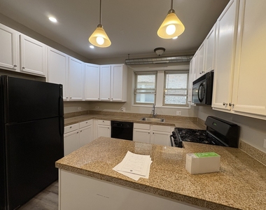 1649 W Pratt Boulevard - Photo Thumbnail 2
