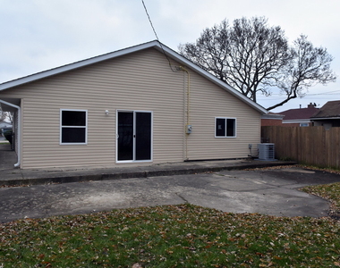 2710 Reuter Street - Photo Thumbnail 8