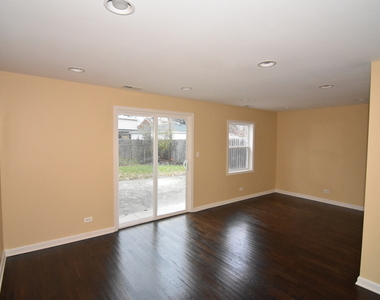 2710 Reuter Street - Photo Thumbnail 7