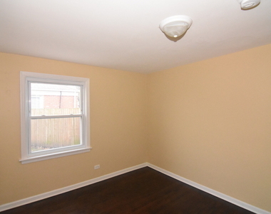 2710 Reuter Street - Photo Thumbnail 12