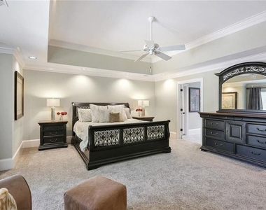 930 Manchester Place - Photo Thumbnail 22