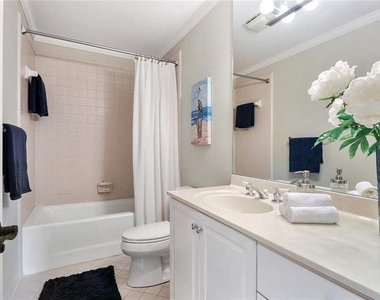 930 Manchester Place - Photo Thumbnail 28