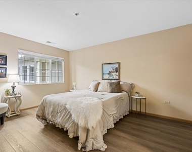 605 Barrington Avenue - Photo Thumbnail 10
