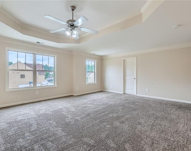 1071 Mcduffie Circle - Photo Thumbnail 5