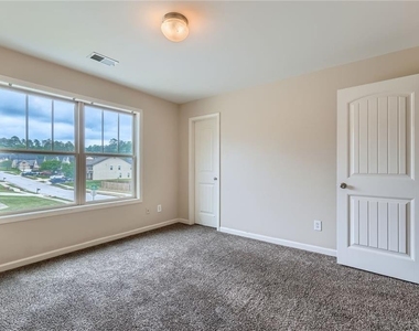 1071 Mcduffie Circle - Photo Thumbnail 7