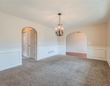1071 Mcduffie Circle - Photo Thumbnail 10