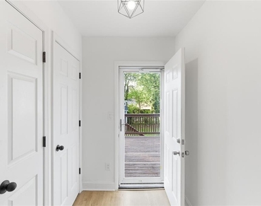 1107 Hardee Street Ne - Photo Thumbnail 17