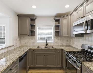 1107 Hardee Street Ne - Photo Thumbnail 14