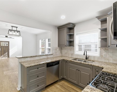 1107 Hardee Street Ne - Photo Thumbnail 15