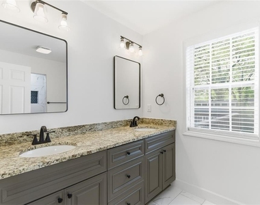 1107 Hardee Street Ne - Photo Thumbnail 24