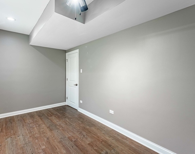 555 N Lawler Avenue - Photo Thumbnail 17