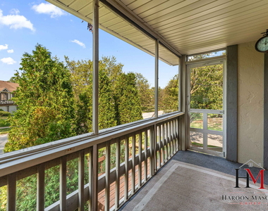 9241 Windsor Parkway - Photo Thumbnail 9
