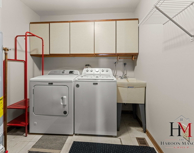 9241 Windsor Parkway - Photo Thumbnail 21