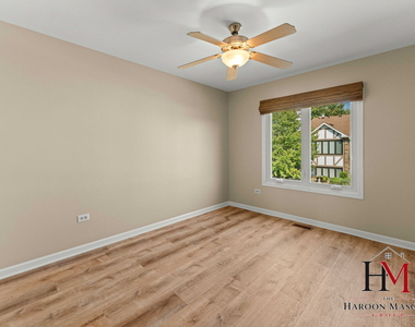 9241 Windsor Parkway - Photo Thumbnail 16