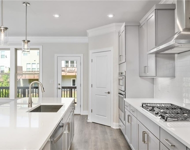 1346 Rosen Road - Photo Thumbnail 9