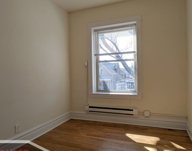 2915 W George Street - Photo Thumbnail 7