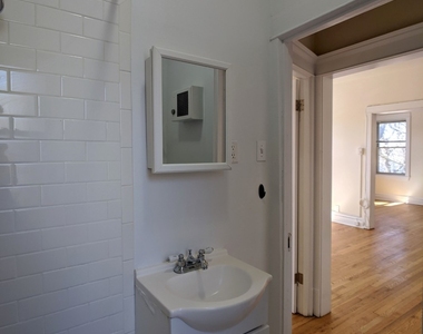 2915 W George Street - Photo Thumbnail 9