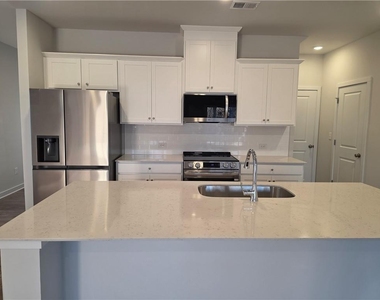 7445 Quinn Place - Photo Thumbnail 2