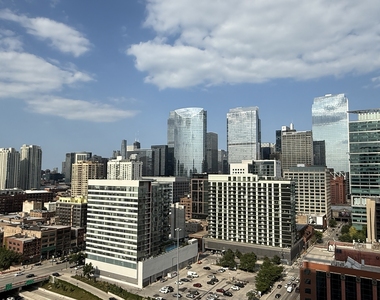 737 W Washington Boulevard - Photo Thumbnail 13