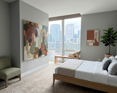 737 W Washington Boulevard - Photo Thumbnail 6