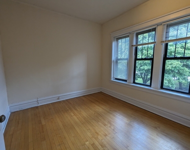 2526 N Kedzie Avenue - Photo Thumbnail 17
