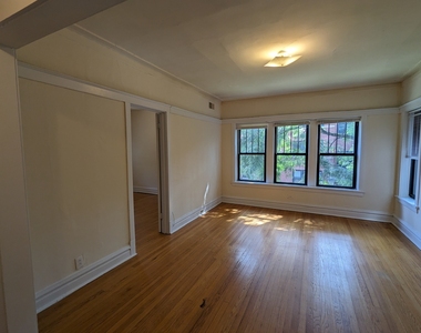 2526 N Kedzie Avenue - Photo Thumbnail 1