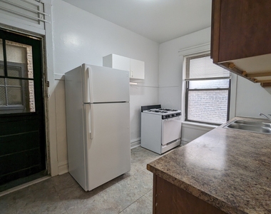 2526 N Kedzie Avenue - Photo Thumbnail 10