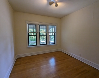 2526 N Kedzie Avenue - Photo Thumbnail 3