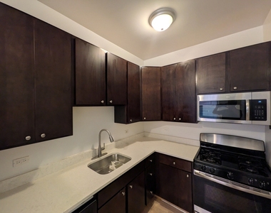 2936 W Palmer Street - Photo Thumbnail 6