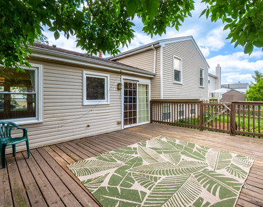 2122 Kensington Drive - Photo Thumbnail 32