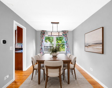 2122 Kensington Drive - Photo Thumbnail 5