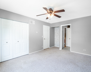 2122 Kensington Drive - Photo Thumbnail 14
