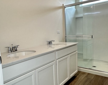 2656 Lawlor Lane - Photo Thumbnail 10