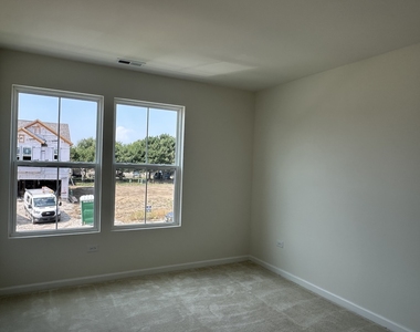 2656 Lawlor Lane - Photo Thumbnail 12