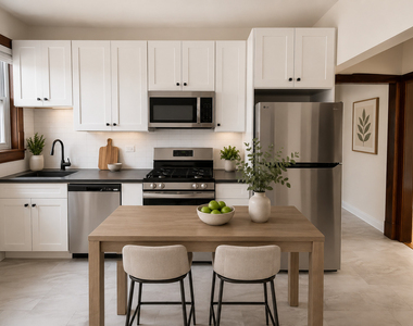 1646 W Albion Avenue - Photo Thumbnail 4