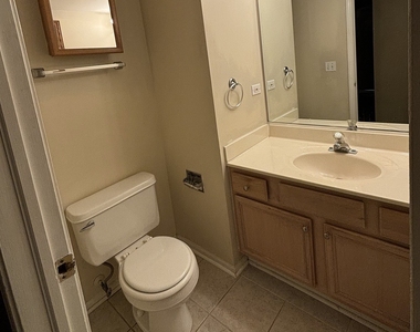 2081 Litchfield Lane - Photo Thumbnail 6