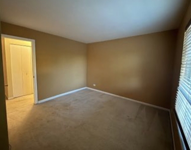 2081 Litchfield Lane - Photo Thumbnail 11