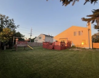 2081 Litchfield Lane - Photo Thumbnail 14
