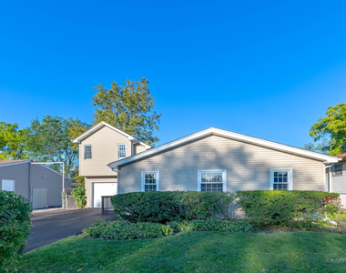 44 Laurel Trail - Photo Thumbnail 1
