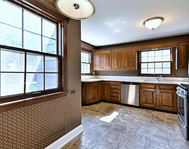 2147 N 78th Avenue - Photo Thumbnail 13