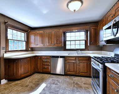 2147 N 78th Avenue - Photo Thumbnail 15