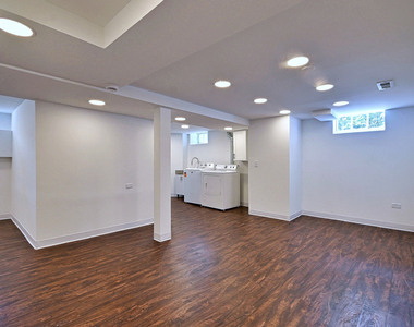 2147 N 78th Avenue - Photo Thumbnail 27