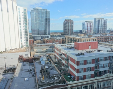 1620 S Michigan Avenue - Photo Thumbnail 16