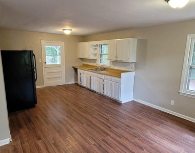 4267 Chamblee Tucker Road - Photo Thumbnail 3