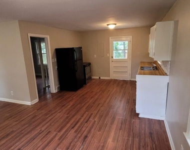 4267 Chamblee Tucker Road - Photo Thumbnail 7