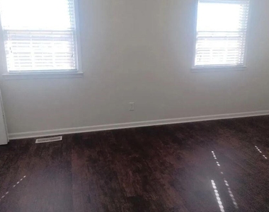 595 Wedgewood Drive - Photo Thumbnail 6